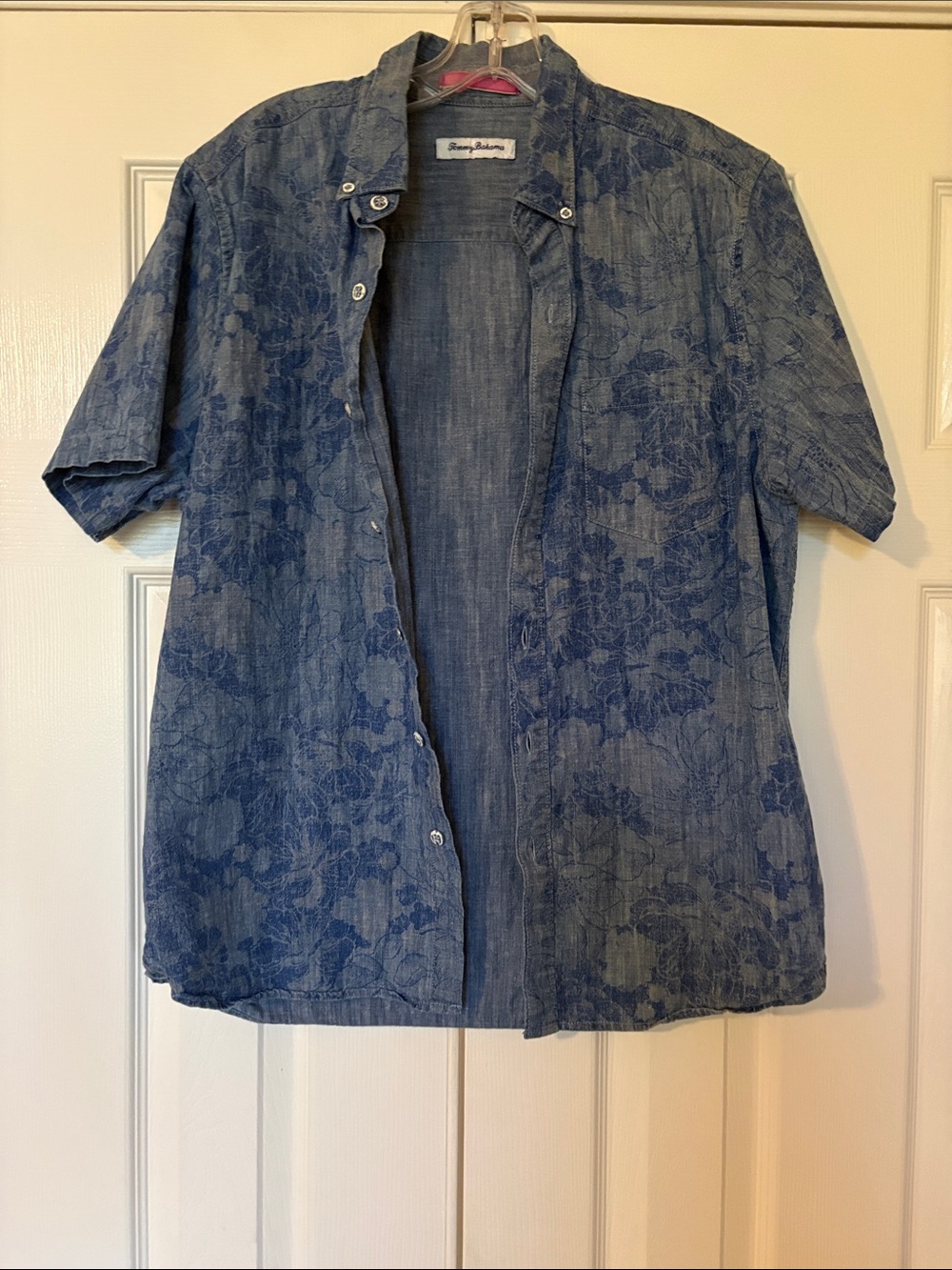 Tommy Bahama Short Sleeve Beach Blue Subtle Floral Button Down - Picture 3 of 6